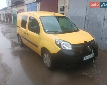 Желтый Рено Кенгу, объемом двигателя 0 л и пробегом 107 тыс. км за 5000 $, фото 1 на Automoto.ua
