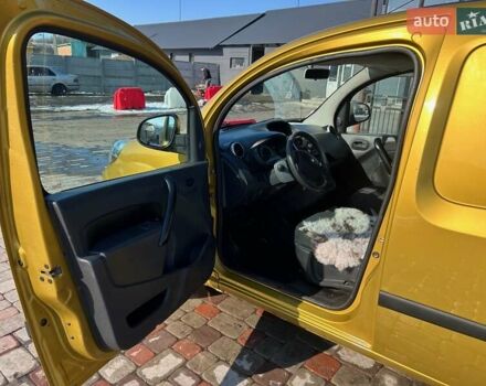 Желтый Рено Кенгу, объемом двигателя 0 л и пробегом 93 тыс. км за 7700 $, фото 11 на Automoto.ua