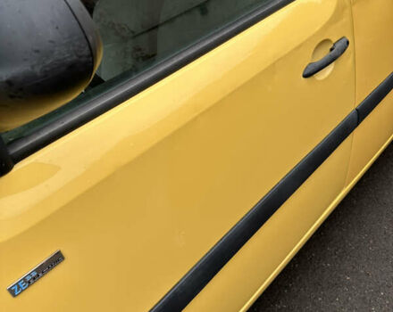 Желтый Рено Кенгу, объемом двигателя 0 л и пробегом 98 тыс. км за 7900 $, фото 26 на Automoto.ua