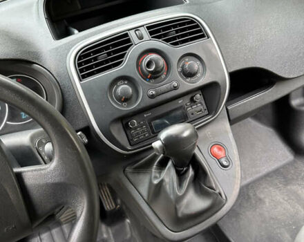 Желтый Рено Кенгу, объемом двигателя 0 л и пробегом 98 тыс. км за 7900 $, фото 18 на Automoto.ua