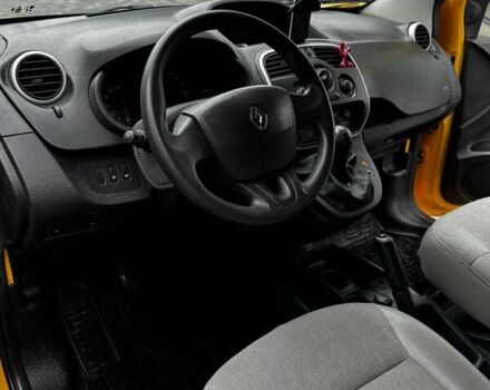 Желтый Рено Кенгу, объемом двигателя 1.5 л и пробегом 109 тыс. км за 9500 $, фото 4 на Automoto.ua