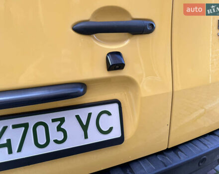 Жовтий Рено Кєнгу, об'ємом двигуна 0 л та пробігом 81 тис. км за 9200 $, фото 11 на Automoto.ua