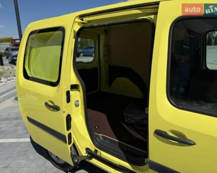 Желтый Рено Кенгу, объемом двигателя 0 л и пробегом 40 тыс. км за 9500 $, фото 9 на Automoto.ua