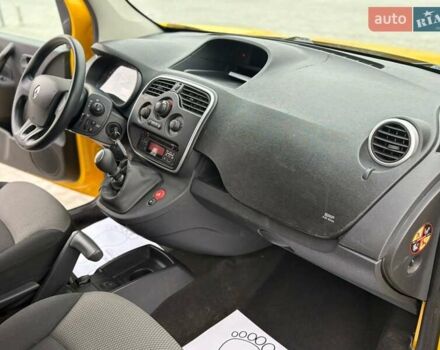 Желтый Рено Кенгу, объемом двигателя 1.5 л и пробегом 32 тыс. км за 9990 $, фото 14 на Automoto.ua