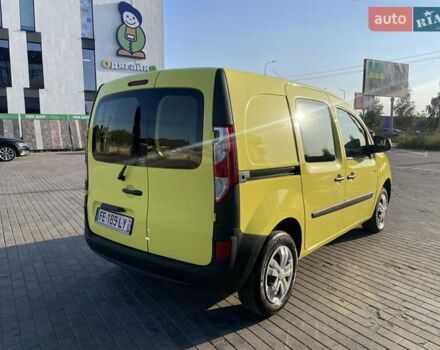 Желтый Рено Кенгу, объемом двигателя 0 л и пробегом 50 тыс. км за 9350 $, фото 18 на Automoto.ua