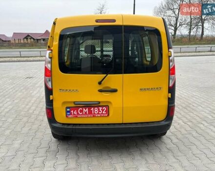Желтый Рено Кенгу, объемом двигателя 1.5 л и пробегом 32 тыс. км за 9990 $, фото 3 на Automoto.ua