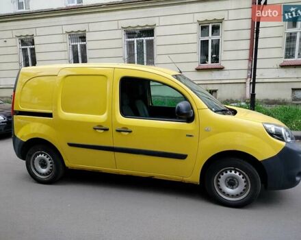 Желтый Рено Кенгу, объемом двигателя 0 л и пробегом 22 тыс. км за 9600 $, фото 1 на Automoto.ua