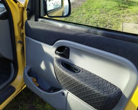 Желтый Рено Кенгу, объемом двигателя 1.5 л и пробегом 158 тыс. км за 4300 $, фото 11 на Automoto.ua