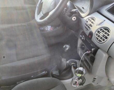 Желтый Рено Кенгу, объемом двигателя 1.5 л и пробегом 158 тыс. км за 4300 $, фото 9 на Automoto.ua