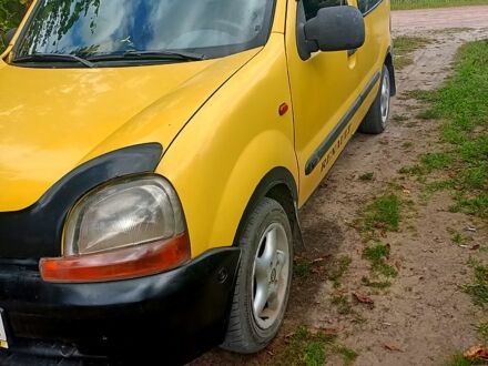 Желтый Рено Кенгу, объемом двигателя 1.4 л и пробегом 233 тыс. км за 2200 $, фото 1 на Automoto.ua