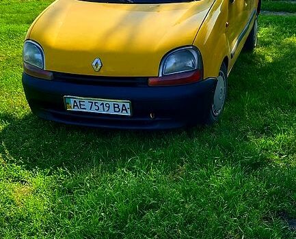 Желтый Рено Кенгу, объемом двигателя 1.9 л и пробегом 300 тыс. км за 2100 $, фото 1 на Automoto.ua