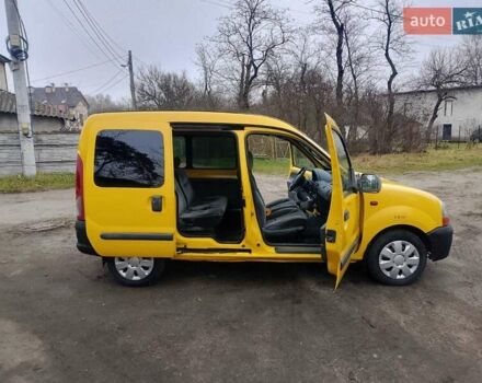 Желтый Рено Кенгу, объемом двигателя 1.9 л и пробегом 230 тыс. км за 3000 $, фото 1 на Automoto.ua