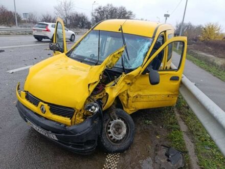 Жовтий Рено Кєнгу, об'ємом двигуна 1.5 л та пробігом 177 тис. км за 1300 $, фото 1 на Automoto.ua