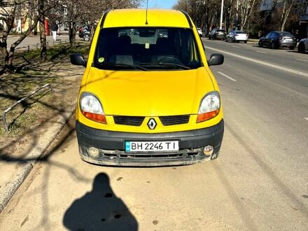 Желтый Рено Кенгу, объемом двигателя 1.5 л и пробегом 300 тыс. км за 3500 $, фото 1 на Automoto.ua