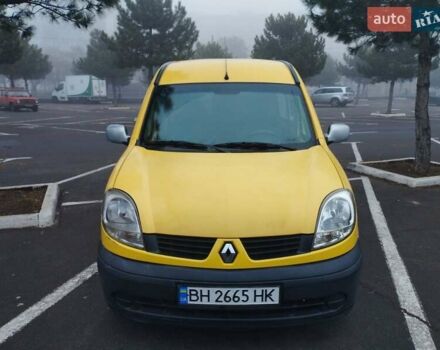 Желтый Рено Кенгу, объемом двигателя 1.5 л и пробегом 303 тыс. км за 3500 $, фото 1 на Automoto.ua