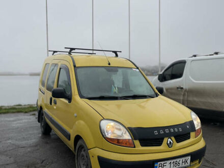 Желтый Рено Кенгу, объемом двигателя 1.5 л и пробегом 220 тыс. км за 4300 $, фото 1 на Automoto.ua