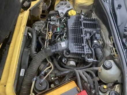 Жовтий Рено Кєнгу, об'ємом двигуна 1.5 л та пробігом 262 тис. км за 3600 $, фото 1 на Automoto.ua