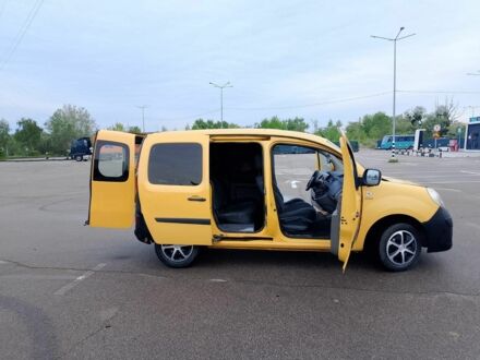 Рено Кенгу 2008 в Киеве на Automoto.ua Желтый Рено Кенгу, объемом двигателя 1.5 л и пробегом 243 тыс. км за 5000 $, фото 1 на Automoto.ua
