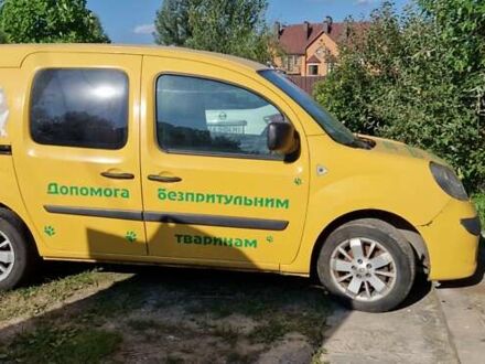 Рено Кенгу 2012 в Киеве на Automoto.ua Желтый Рено Кенгу, объемом двигателя 1.5 л и пробегом 100 тыс. км за 5700 $, фото 1 на Automoto.ua
