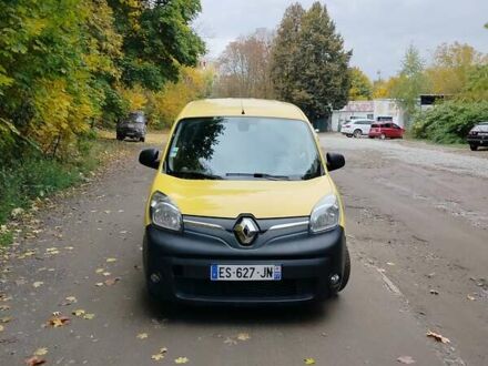 Рено Кенгу 2017 в Львове на Automoto.ua Желтый Рено Кенгу, объемом двигателя 0 л и пробегом 90 тыс. км за 7999 $, фото 1 на Automoto.ua