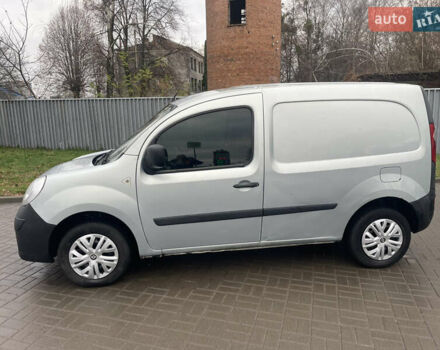 Серый Рено Кенгу, объемом двигателя 1.46 л и пробегом 270 тыс. км за 4600 $, фото 2 на Automoto.ua