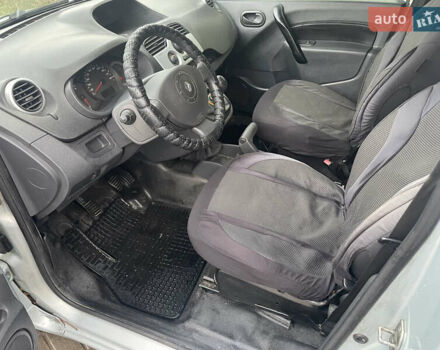 Серый Рено Кенгу, объемом двигателя 1.46 л и пробегом 270 тыс. км за 4600 $, фото 10 на Automoto.ua