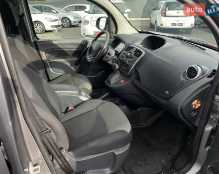 Серый Рено Кенгу, объемом двигателя 0 л и пробегом 91 тыс. км за 12200 $, фото 62 на Automoto.ua