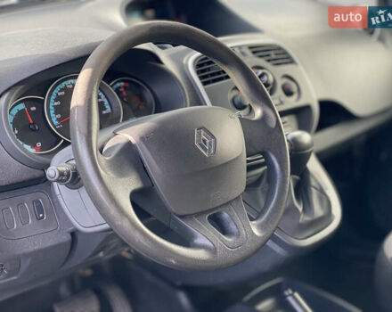 Серый Рено Кенгу, объемом двигателя 0 л и пробегом 91 тыс. км за 12200 $, фото 42 на Automoto.ua