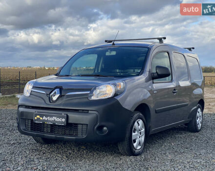 Серый Рено Кенгу, объемом двигателя 0 л и пробегом 91 тыс. км за 12200 $, фото 49 на Automoto.ua