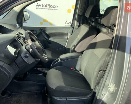 Серый Рено Кенгу, объемом двигателя 0 л и пробегом 91 тыс. км за 12200 $, фото 40 на Automoto.ua