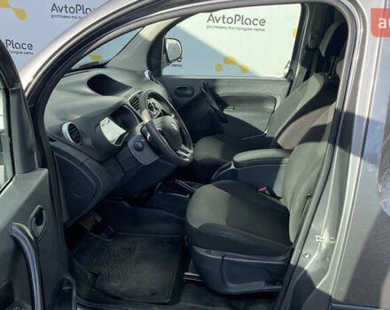 Серый Рено Кенгу, объемом двигателя 0 л и пробегом 91 тыс. км за 12200 $, фото 39 на Automoto.ua