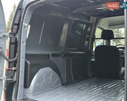 Серый Рено Кенгу, объемом двигателя 0 л и пробегом 45 тыс. км за 12900 $, фото 50 на Automoto.ua