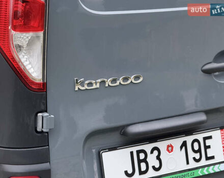 Серый Рено Кенгу, объемом двигателя 0 л и пробегом 45 тыс. км за 12900 $, фото 13 на Automoto.ua