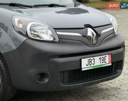 Серый Рено Кенгу, объемом двигателя 0 л и пробегом 45 тыс. км за 12900 $, фото 18 на Automoto.ua