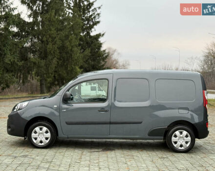 Сірий Рено Кєнгу, об'ємом двигуна 0 л та пробігом 45 тис. км за 12800 $, фото 7 на Automoto.ua