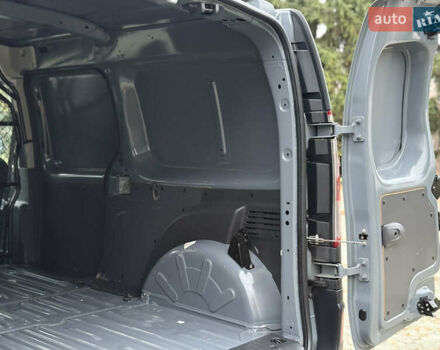 Сірий Рено Кєнгу, об'ємом двигуна 0 л та пробігом 45 тис. км за 12800 $, фото 52 на Automoto.ua