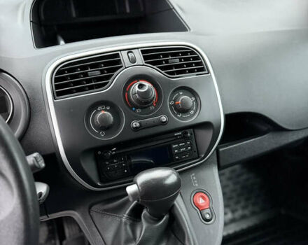 Сірий Рено Кєнгу, об'ємом двигуна 0 л та пробігом 45 тис. км за 12800 $, фото 27 на Automoto.ua