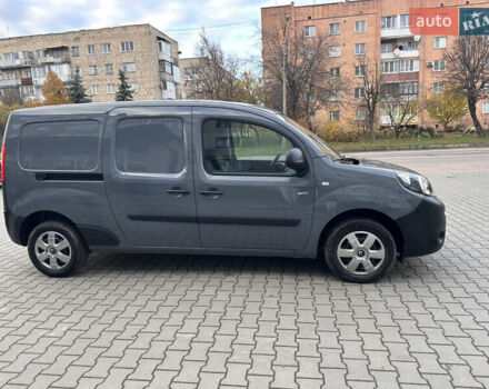 Серый Рено Кенгу, объемом двигателя 0 л и пробегом 65 тыс. км за 12900 $, фото 13 на Automoto.ua