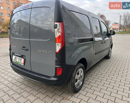 Серый Рено Кенгу, объемом двигателя 0 л и пробегом 65 тыс. км за 12900 $, фото 11 на Automoto.ua