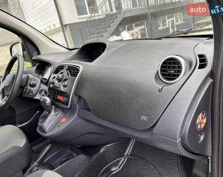 Рено Кєнгу 2022 у Дубно на Automoto.ua Сірий Рено Кєнгу, об'ємом двигуна 0 л та пробігом 65 тис. км за 12900 $, фото 32 на Automoto.ua