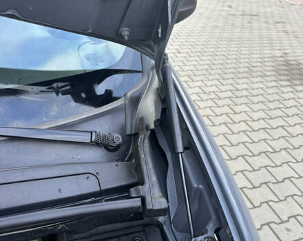 Серый Рено Кенгу, объемом двигателя 0 л и пробегом 65 тыс. км за 12900 $, фото 38 на Automoto.ua