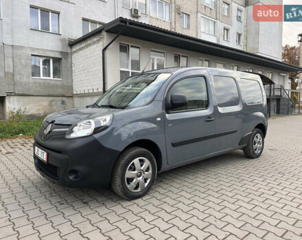 Серый Рено Кенгу, объемом двигателя 0 л и пробегом 65 тыс. км за 12900 $, фото 2 на Automoto.ua