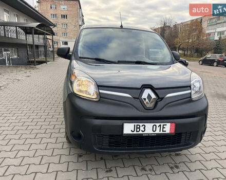 Серый Рено Кенгу, объемом двигателя 0 л и пробегом 65 тыс. км за 12900 $, фото 16 на Automoto.ua