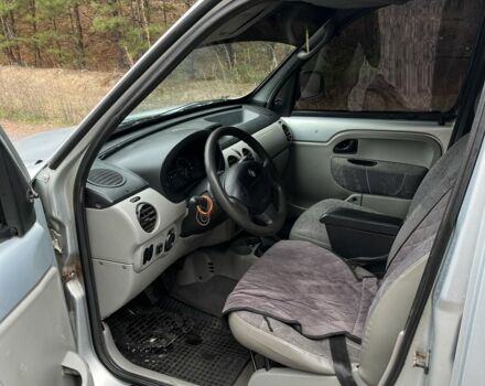 Рено Кенгу 2005 в Балаклее на Automoto.ua Серый Рено Кенгу, объемом двигателя 1.4 л и пробегом 321 тыс. км за 2900 $, фото 6 на Automoto.ua