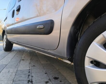 Серый Рено Кенгу, объемом двигателя 1.5 л и пробегом 260 тыс. км за 3900 $, фото 16 на Automoto.ua