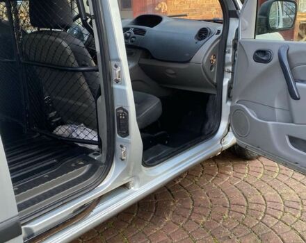 Сірий Рено Кєнгу, об'ємом двигуна 1.5 л та пробігом 312 тис. км за 5555 $, фото 3 на Automoto.ua