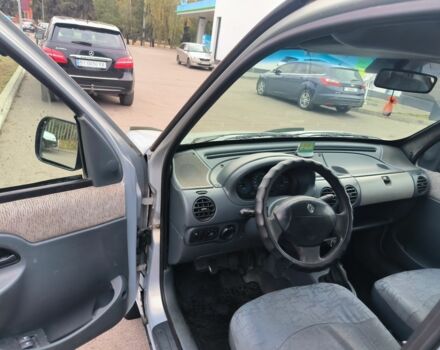 Серый Рено Кенгу, объемом двигателя 1.9 л и пробегом 10 тыс. км за 3350 $, фото 6 на Automoto.ua