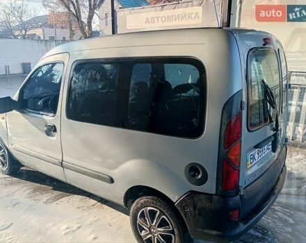 Серый Рено Кенгу, объемом двигателя 1.9 л и пробегом 300 тыс. км за 2300 $, фото 4 на Automoto.ua