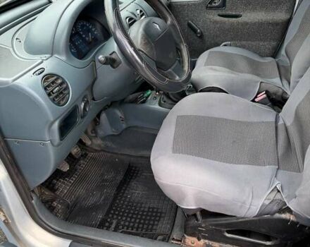 Серый Рено Кенгу, объемом двигателя 1.9 л и пробегом 448 тыс. км за 3000 $, фото 5 на Automoto.ua