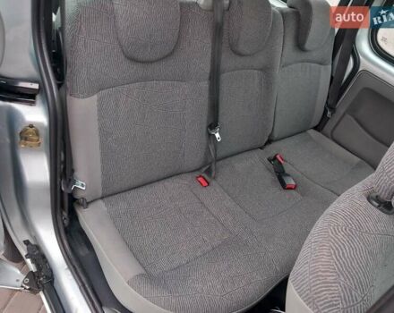 Серый Рено Кенгу, объемом двигателя 1.2 л и пробегом 207 тыс. км за 4700 $, фото 24 на Automoto.ua